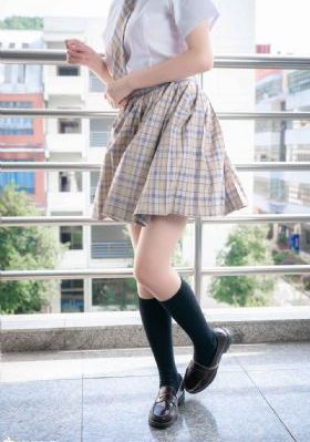 我们三人不是亲兄妹overlord_高清免费观看视频