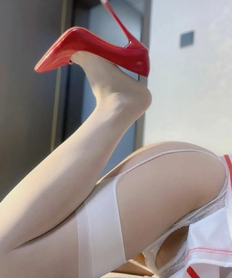 兴奋的女性商务按摩_蓝光高清免费观看