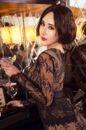 甜蜜惩罚免费中文未打码观看_十万网红美女美酱