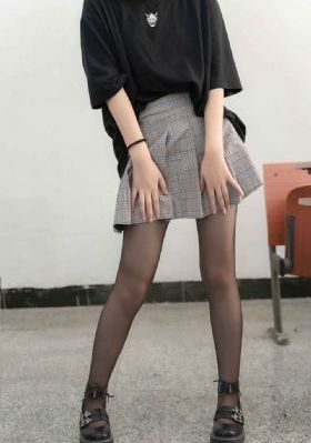 耀眼的她_1080天堂在线